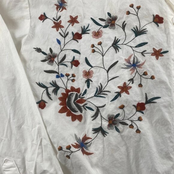 Beachlunchlounge Womens White Button-Up Shirt Small Boho Floral Embroidery - Picture 5 of 7